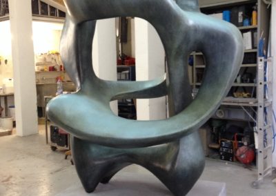 Pour Valentin Carron: réplique de sculpture bronze et béton